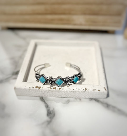 Desert Diamonds Turquoise Bracelet